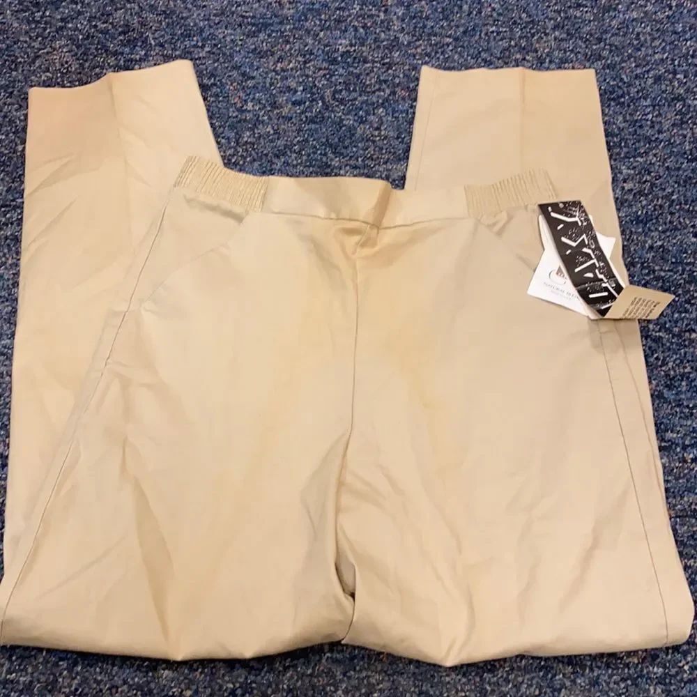 D.K Gold Tan Stretch Waist pants sz. 8 NWT